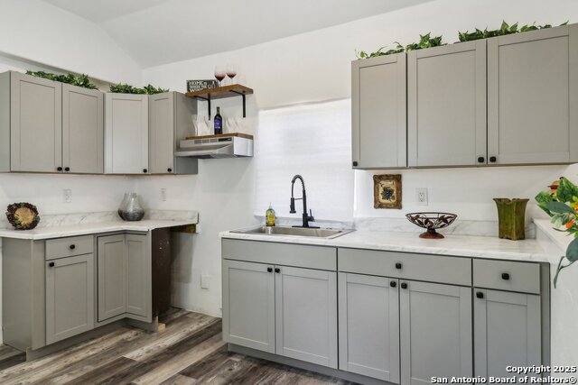 Image 10 of 23 For 2120 San Fernando