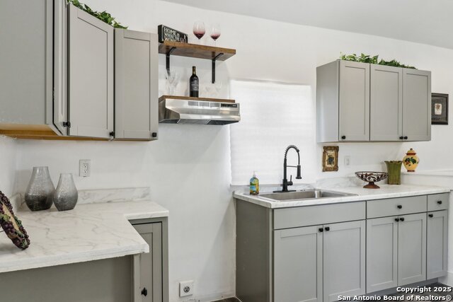 Image 11 of 23 For 2120 San Fernando