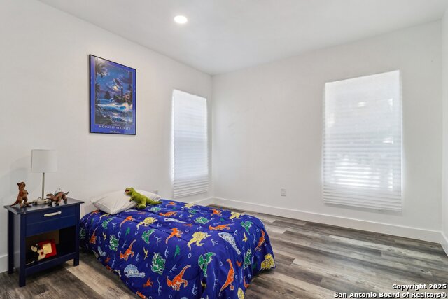 Image 13 of 23 For 2120 San Fernando