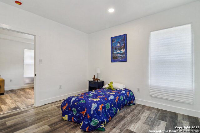 Image 14 of 23 For 2120 San Fernando