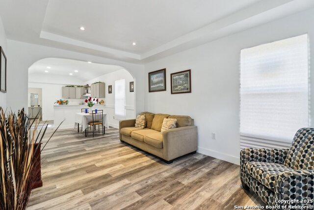 Image 5 of 23 For 2120 San Fernando