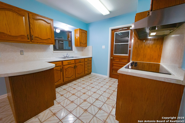Image 11 of 36 For 4722 Creekmoor