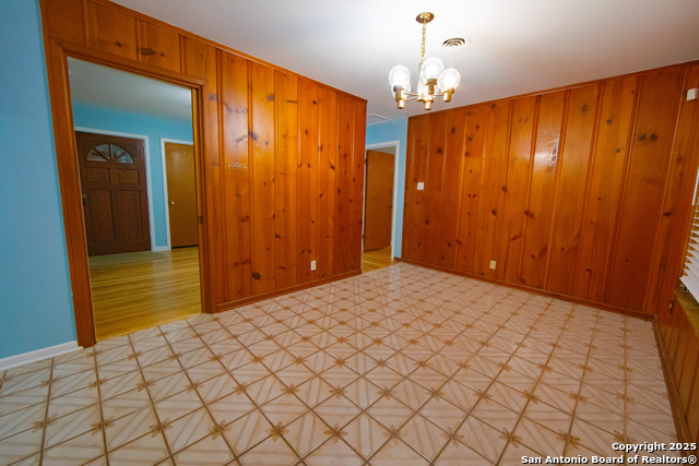 Image 14 of 36 For 4722 Creekmoor