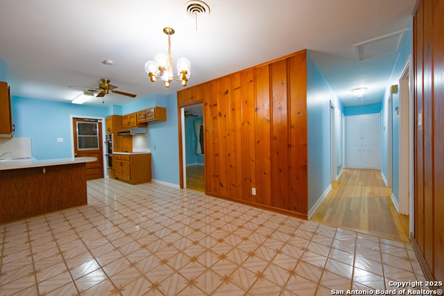 Image 15 of 36 For 4722 Creekmoor