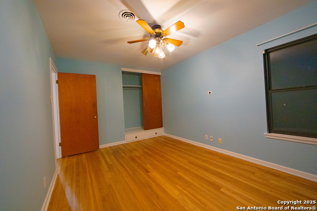Image 17 of 36 For 4722 Creekmoor