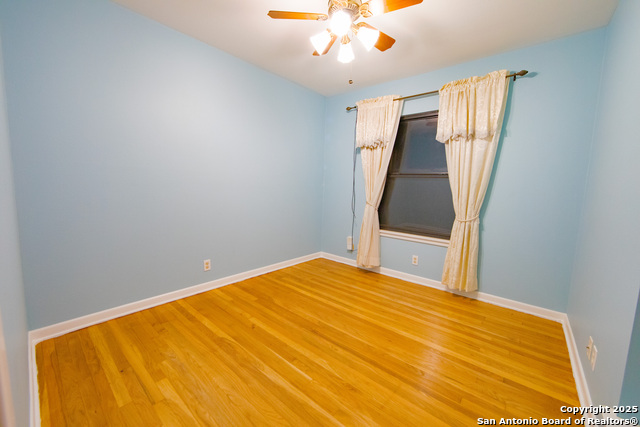 Image 19 of 36 For 4722 Creekmoor
