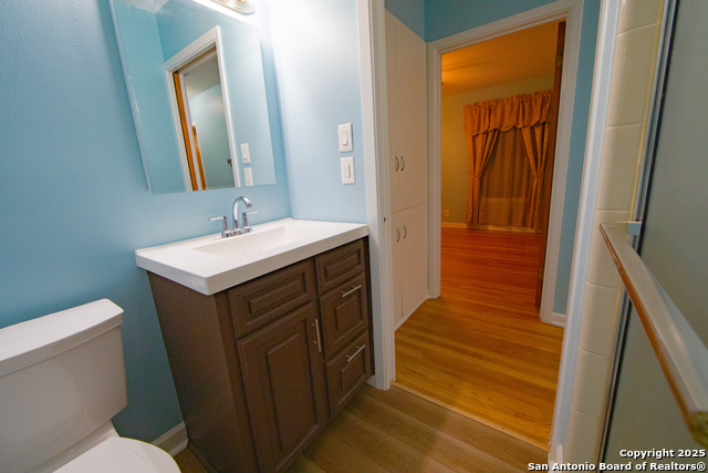 Image 23 of 36 For 4722 Creekmoor