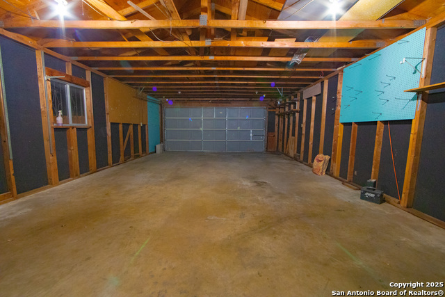 Image 31 of 36 For 4722 Creekmoor