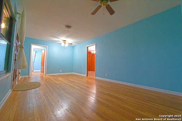Image 8 of 36 For 4722 Creekmoor