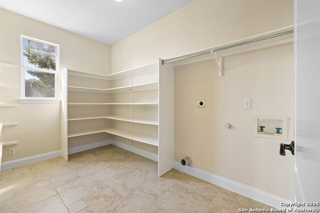 Image 12 of 48 For 22315 Navasota Cir