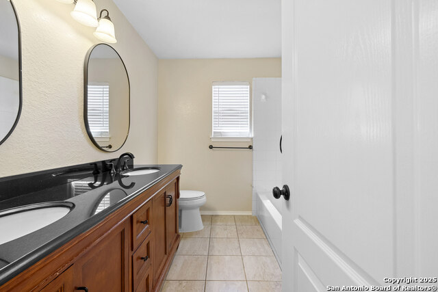 Image 36 of 48 For 22315 Navasota Cir