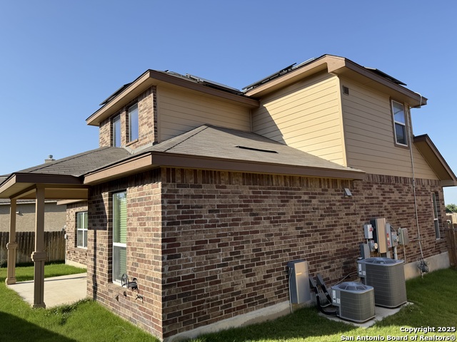 Listing photo id 9 for 15319 Comanche