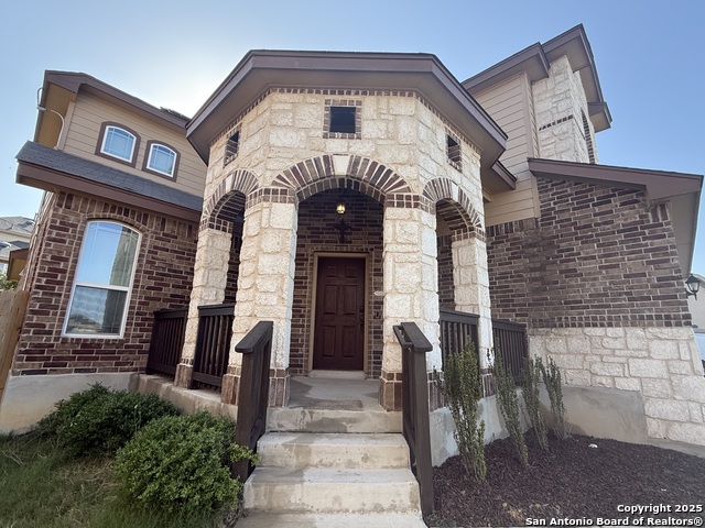 Listing photo id 2 for 15319 Comanche