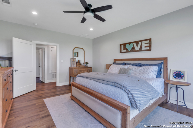 Image 14 of 38 For 1026 Timbercrest S
