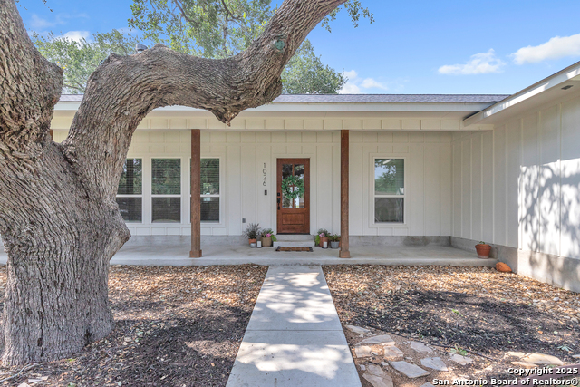 Image 2 of 38 For 1026 Timbercrest S