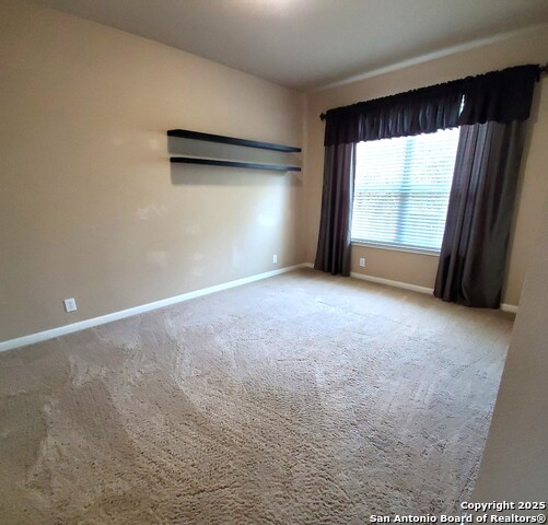 Image 10 of 28 For 310 Royal Troon Dr