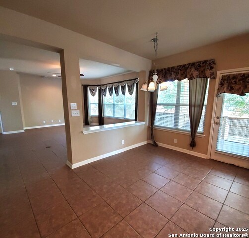 Image 13 of 28 For 310 Royal Troon Dr