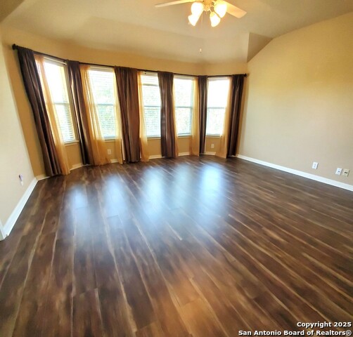 Image 17 of 28 For 310 Royal Troon Dr