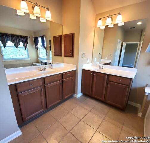 Image 20 of 28 For 310 Royal Troon Dr