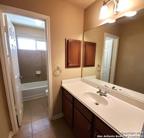 Image 23 of 28 For 310 Royal Troon Dr