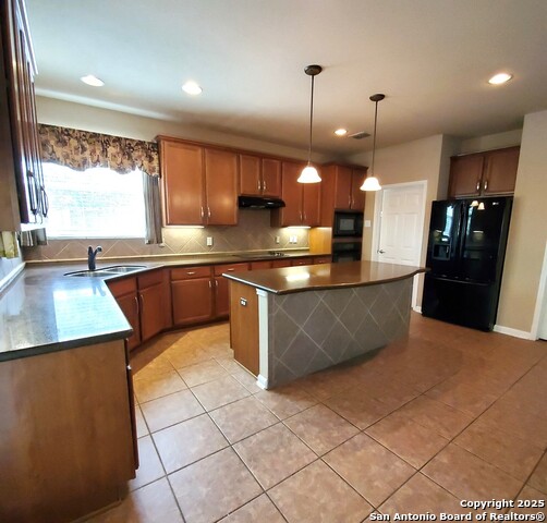 Image 3 of 28 For 310 Royal Troon Dr