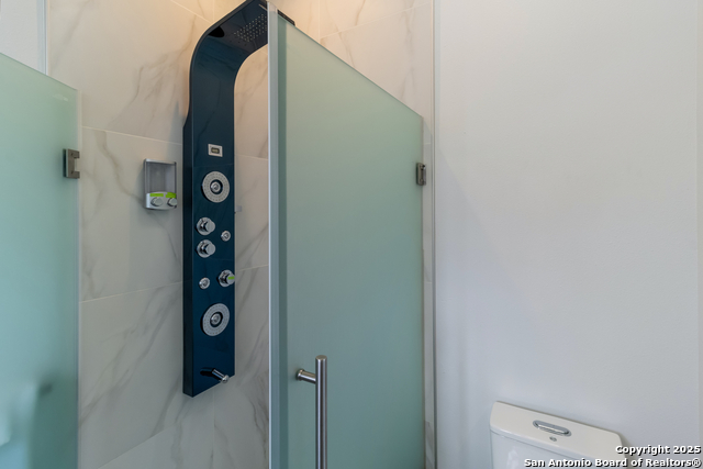 Listing photo id 12 for 225 Pine S 101