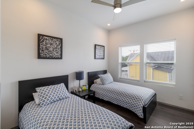 Listing photo id 13 for 225 Pine S 101