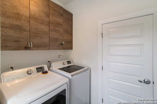 Listing photo id 18 for 225 Pine S 101