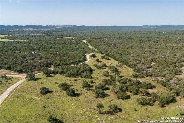 Image 29 of 54 For 32568 Tierra Robles Dr