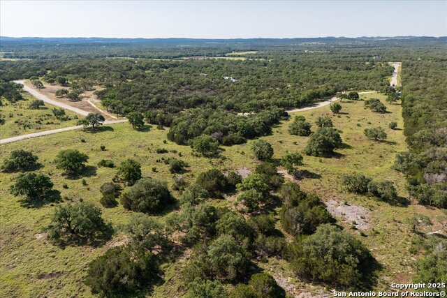 Image 37 of 54 For 32568 Tierra Robles Dr