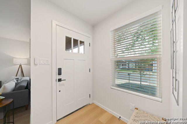 Image 4 of 27 For 1104 Gevers St S