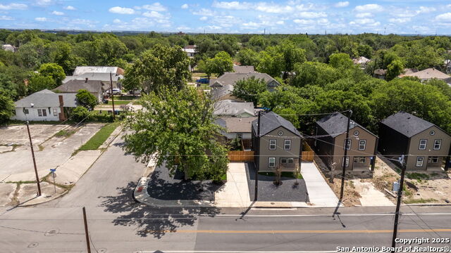 Image 23 of 27 For 1108 Gevers St S