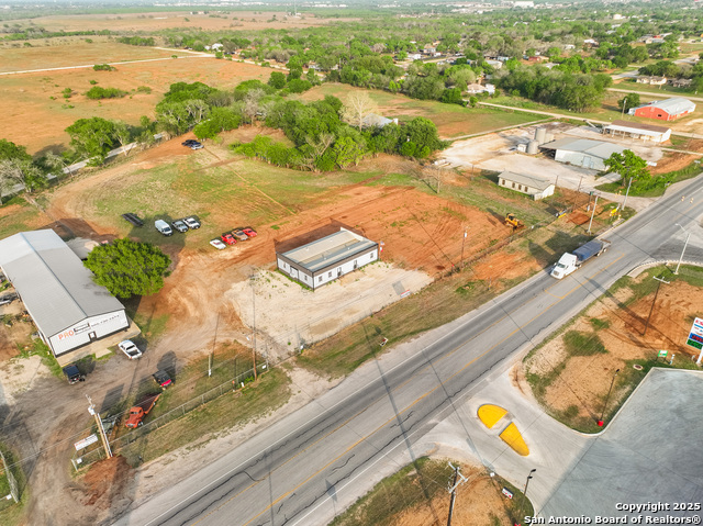 Listing photo id 25 for 3215 Zanderson