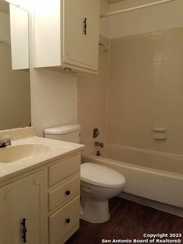 Image 10 of 10 For 6835 Mountain Spring St