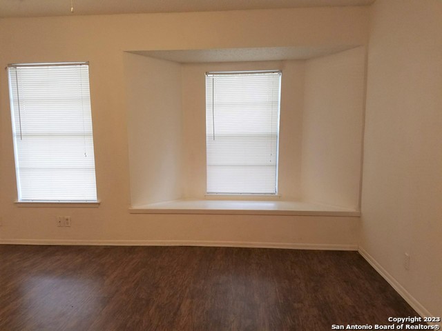 Image 7 of 10 For 6835 Mountain Spring St