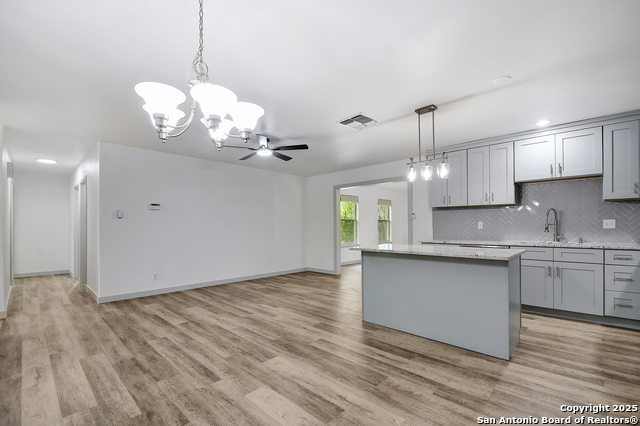 Image 12 of 23 For 5515 Rolling Ridge