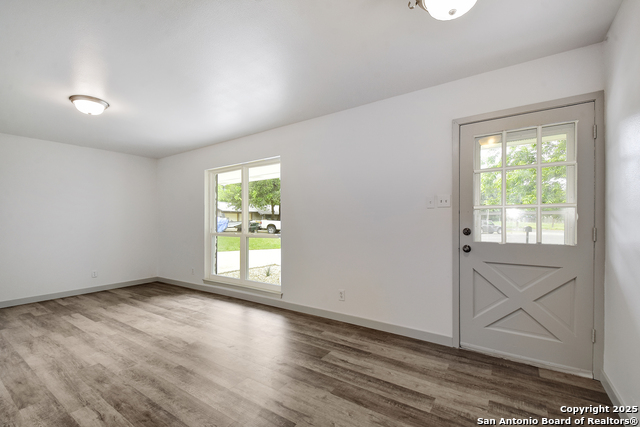 Image 17 of 23 For 5515 Rolling Ridge