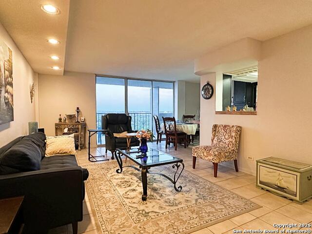 Image 6 of 28 For 7039 San Pedro Ave  1006