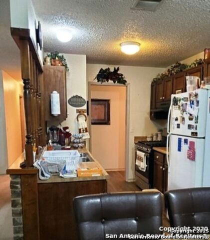 Image 3 of 6 For 7610 Borden Oak