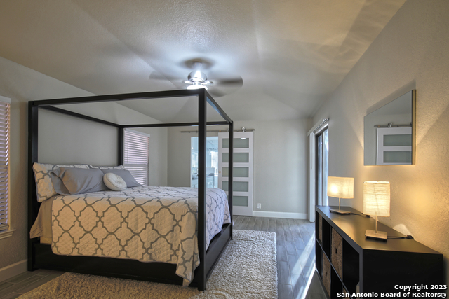Listing photo id 10 for 8371 Slippery Rock