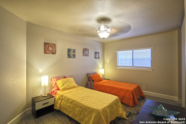 Listing photo id 17 for 8371 Slippery Rock