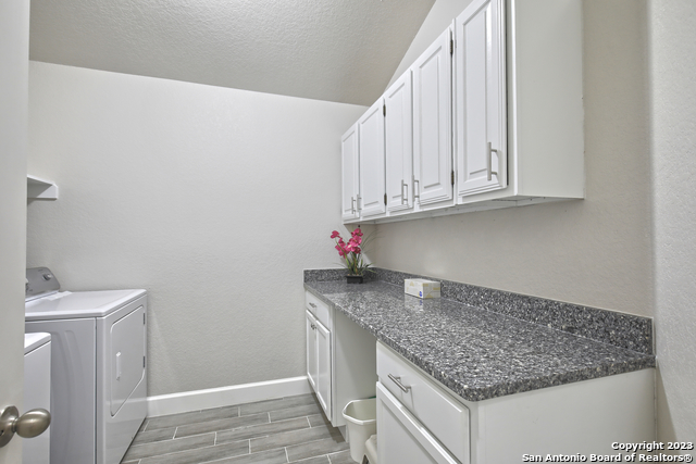 Listing photo id 18 for 8371 Slippery Rock