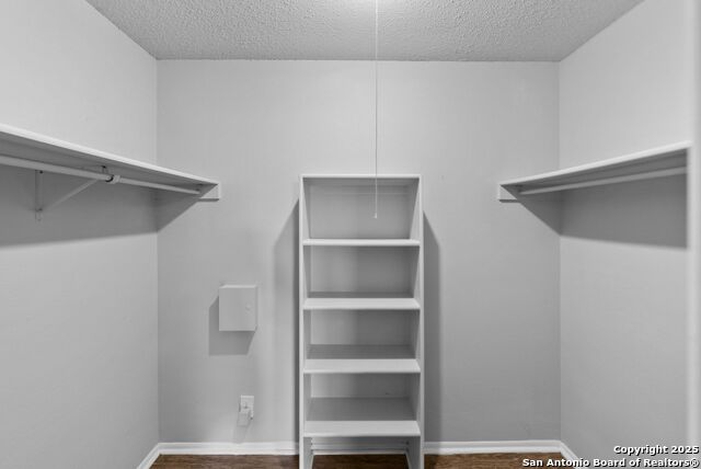 Image 17 of 36 For 7651 Cascade Oak