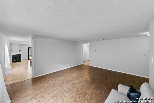 Image 7 of 36 For 7651 Cascade Oak