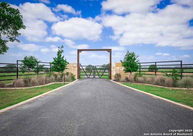 Listing photo id 0 for 6661 State Highway 123