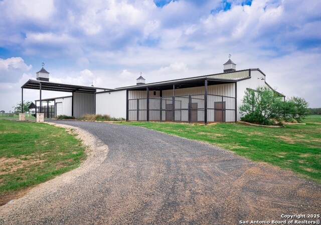 Listing photo id 7 for 6661 State Highway 123