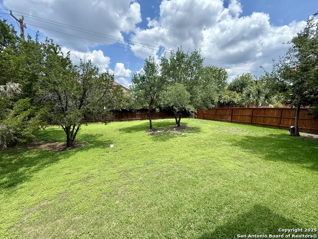 Image 32 of 40 For 25215 Estancia