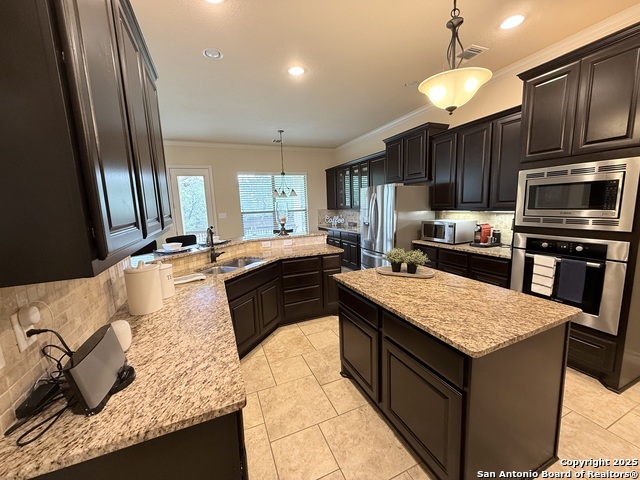 Image 8 of 40 For 25215 Estancia