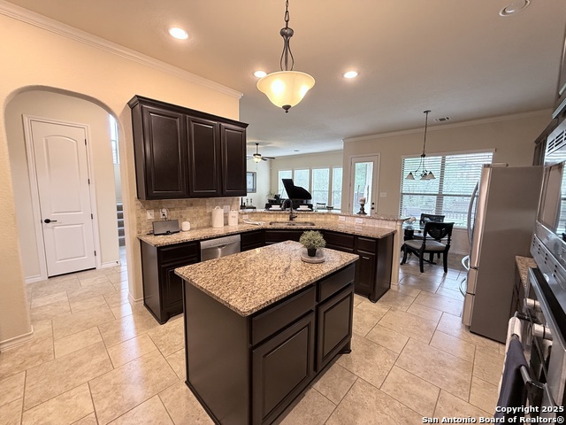 Image 9 of 40 For 25215 Estancia