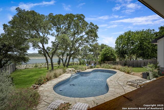 Image 38 of 44 For 772 Lakebreeze
